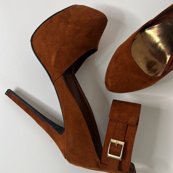 Women’s Rust colored block heels with ankle strap size 7 1/2 - Picture 1 of 6